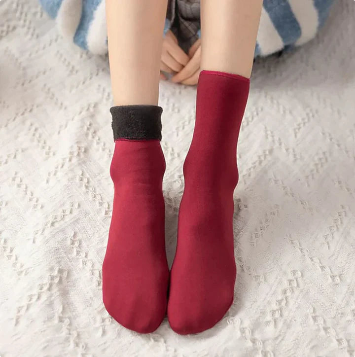 4+4 GRATIS | CozySocks - Winter-Samt-Socken [Letzter Tag Rabatt]